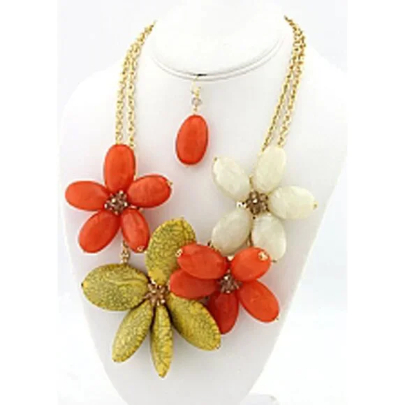 Bold Yellow Orange Floral 💍 Statement Necklace Only – New - Picture 1 of 1